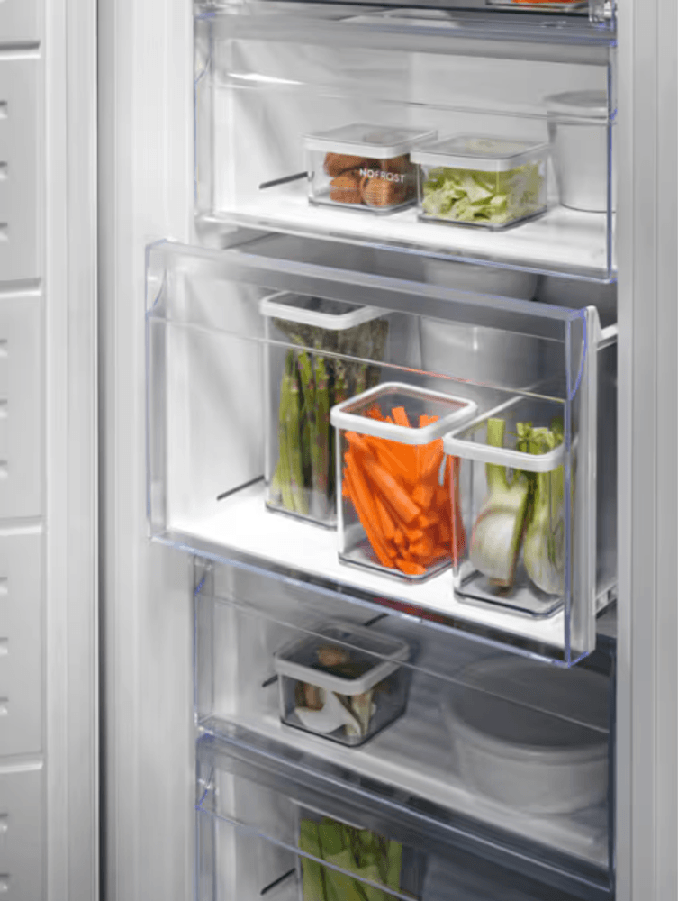 Electrolux 600 frittstående fryseskap NoFrost 186 cm EUT6NE28K1 922717362