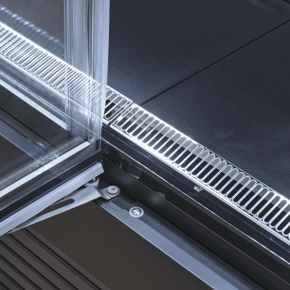 Scandomestic displaykjøelskap multideck 201 cm 4 dører MDC2584BB